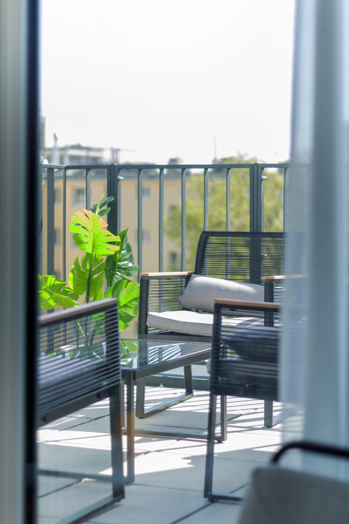 1 Min To Public Transport - 3 Min To Supermarket And Pharmacy - On-Site Parking For 19,90 Eur Wenen Buitenkant foto